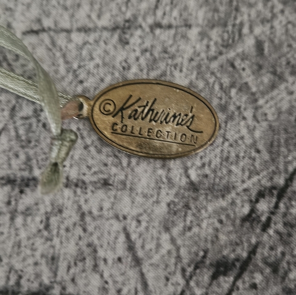 Floral Cracked Egg Hanging Ornament with Bunny Rabbit - Picture 6 of 11